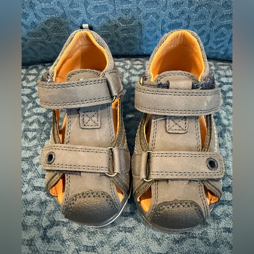 Boys Blikcon Apakowa Blue Sandals with trains. Sz 4M